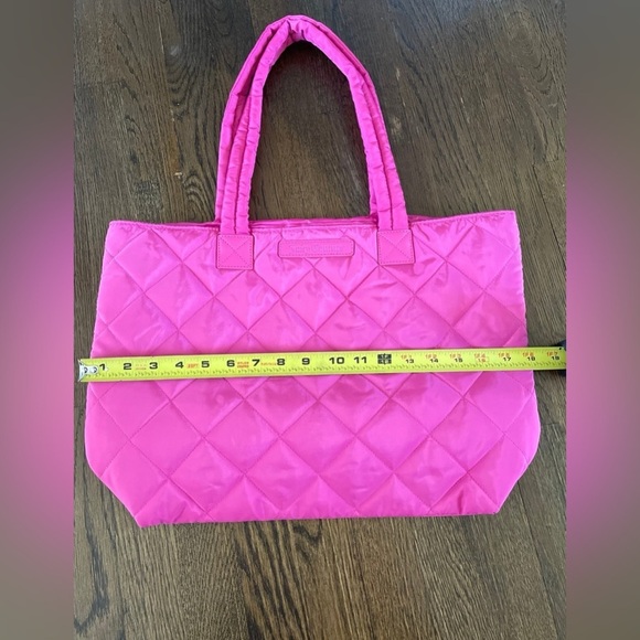 Quilted Pink Tote Bag - Picture 3 of 5